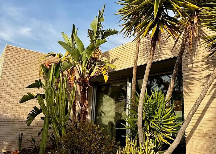 Legendary Lemon Villa