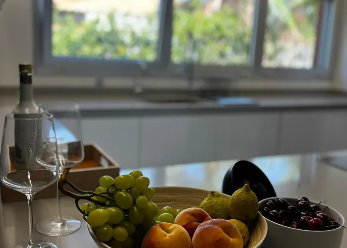 Villa Legendary Lemon