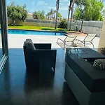 Legendary Lemon Villa *